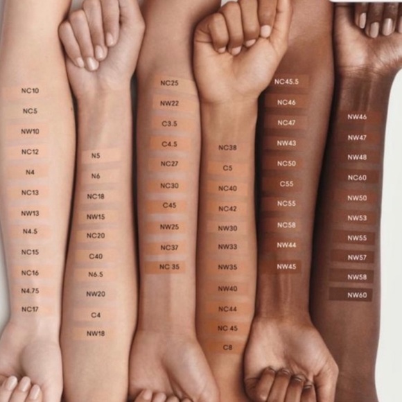 Studio Fix Fluid SPF 15 - Picture 2 of 2